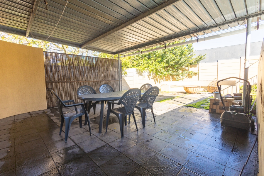 3 Bedroom Property for Sale in Wellway Park Western Cape